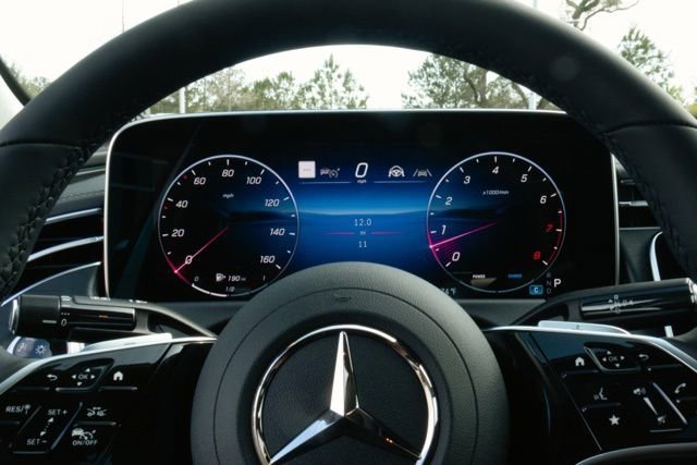 New 2026 Polar White Mercedes-Benz E 350 image 32