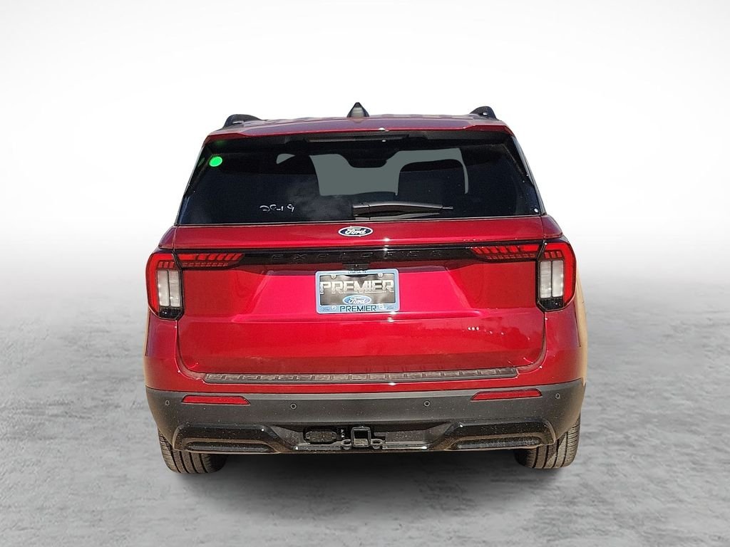 New 2027 Ruby Red Metallic Tinted Clearcoat Ford ST-Line image 9