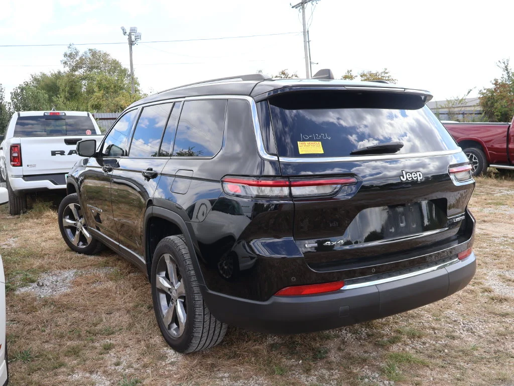 Used 2021 Black Jeep Limited image 23