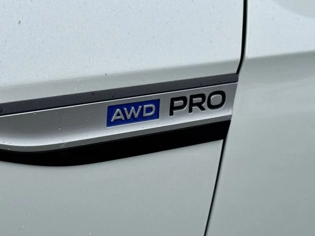 New 2026 Opal White Pearl Volkswagen Pro image 9