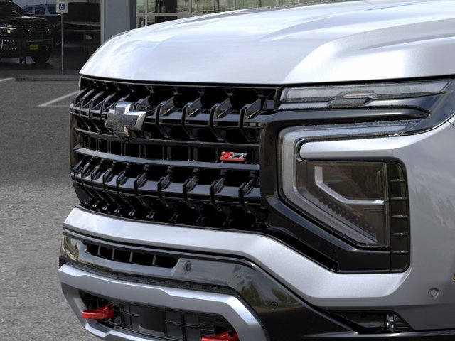 2027 Chevrolet Suburban Z71 - Photo 13