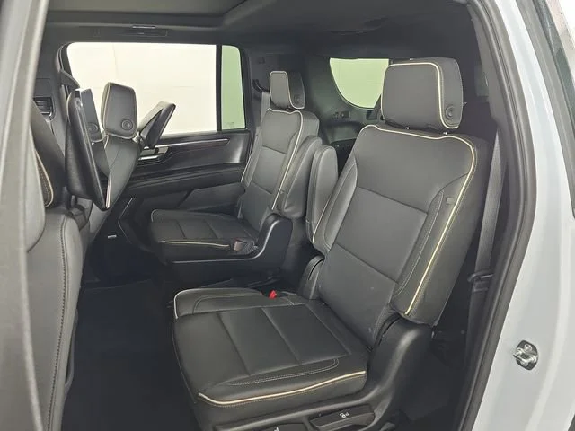 Used 2026 Polar White Tricoat Chevrolet Premier image 20