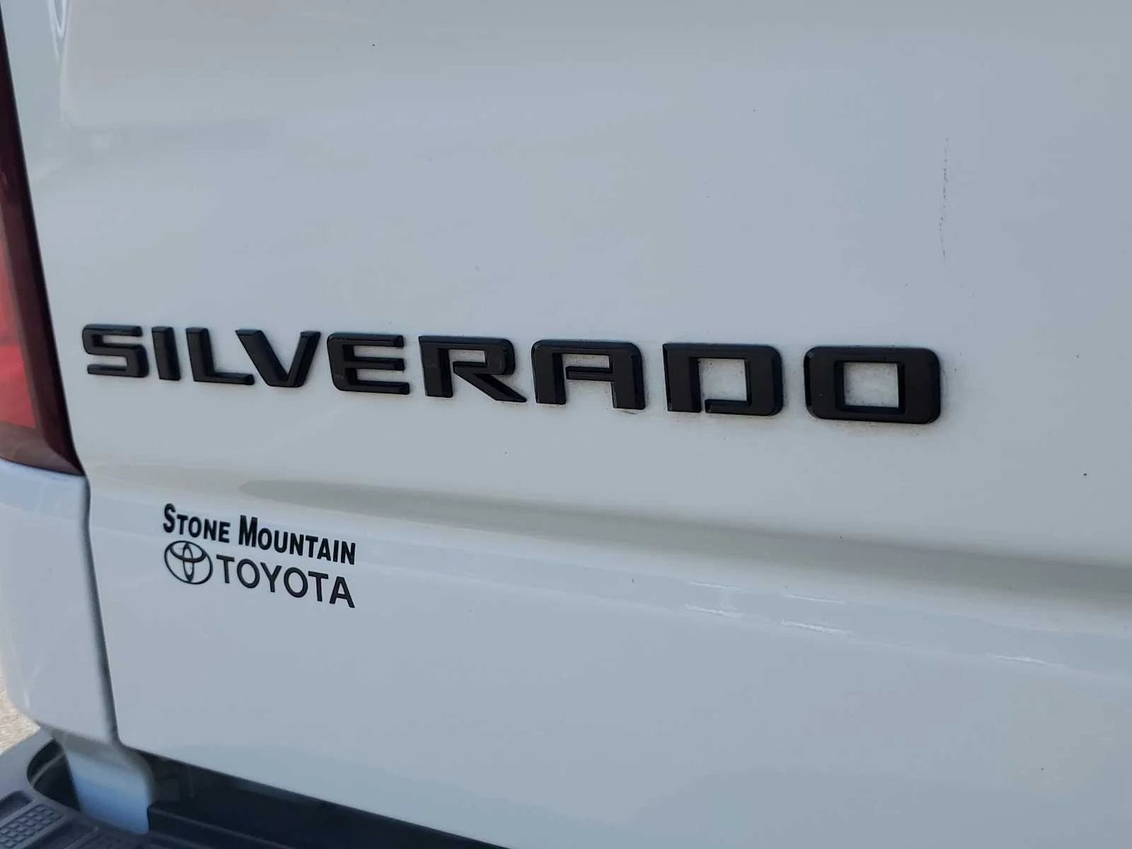 Used 2023 Summit White Chevrolet RST image 9