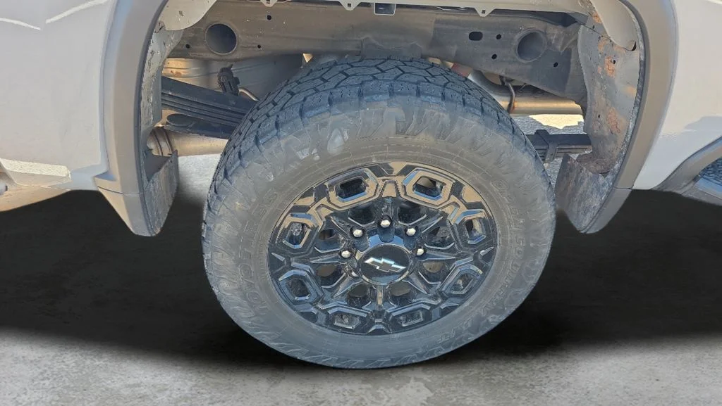 Used 2024 Gray Chevrolet LT image 23