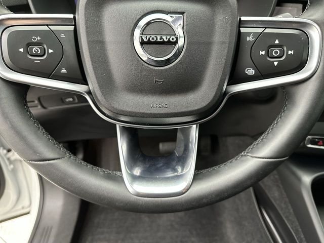 Used 2023 White Volvo Ultimate image 14