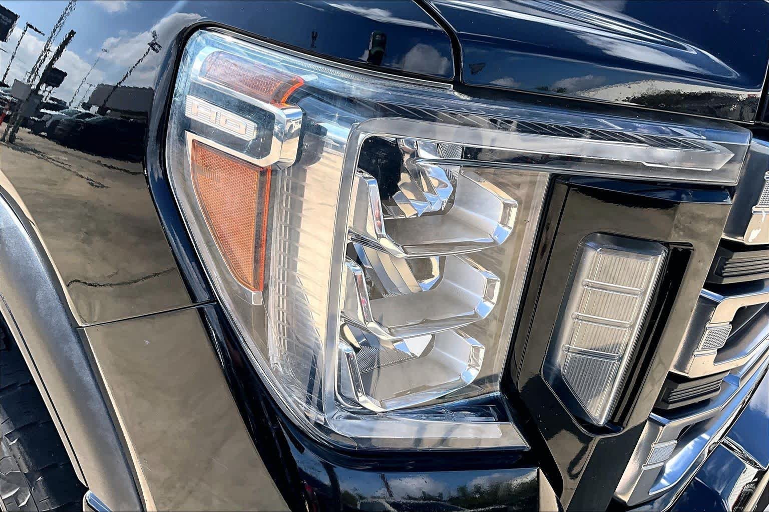 Used 2020 Onyx Black GMC AT4 image 28