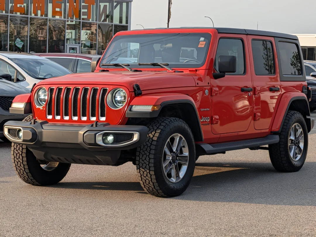 Used 2020 punk n metallic Jeep Sahara - - 4x4 - Leather Seats - Freedom Top - Remote Start & More! image 4