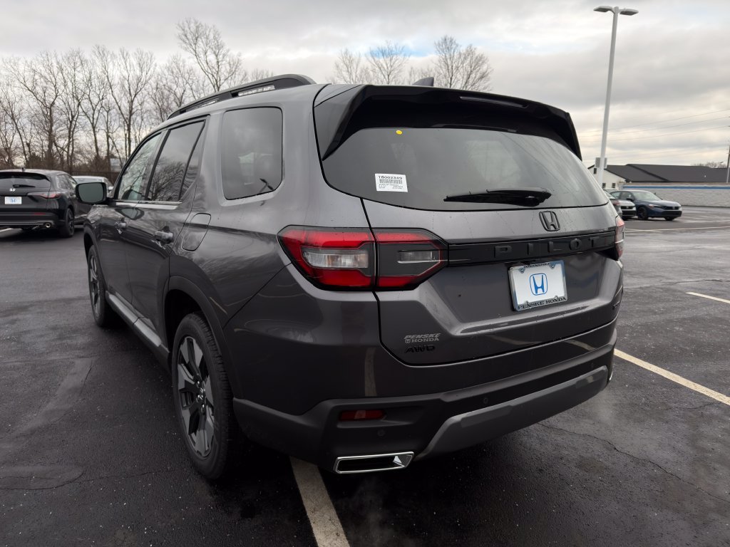 New 2026 Modern Steel Metallic Honda Touring image 3