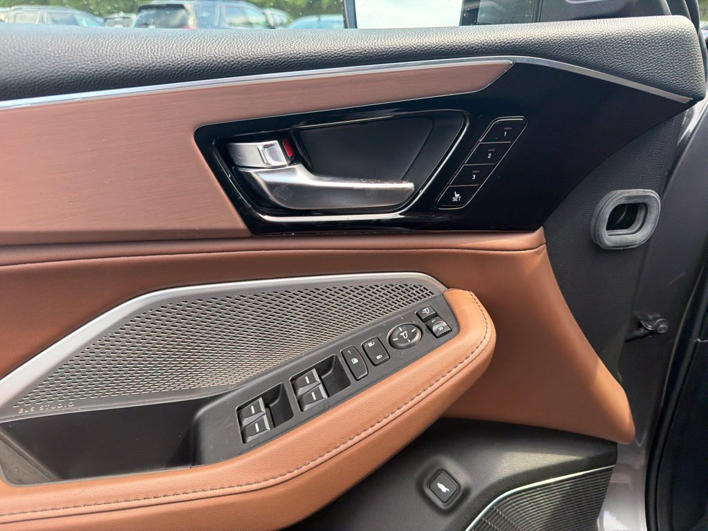 Used 2024 Majestic Black Pearl Acura Technology image 28