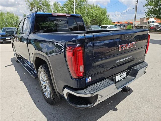 Used 2020 Pacific Blue Metallic GMC SLT 4x2 Crew Cab 5.75 ft. box 147.4 in. WB image 2