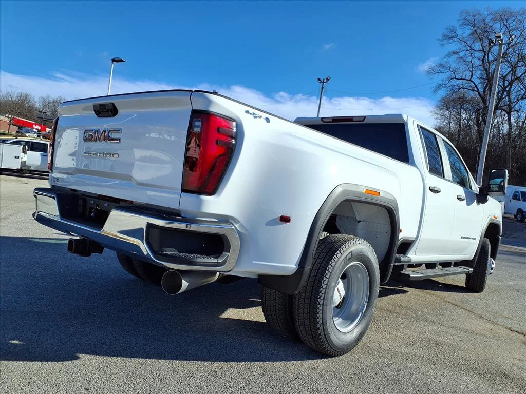 2026 GMC Sierra 3500HD Pro - Photo 23