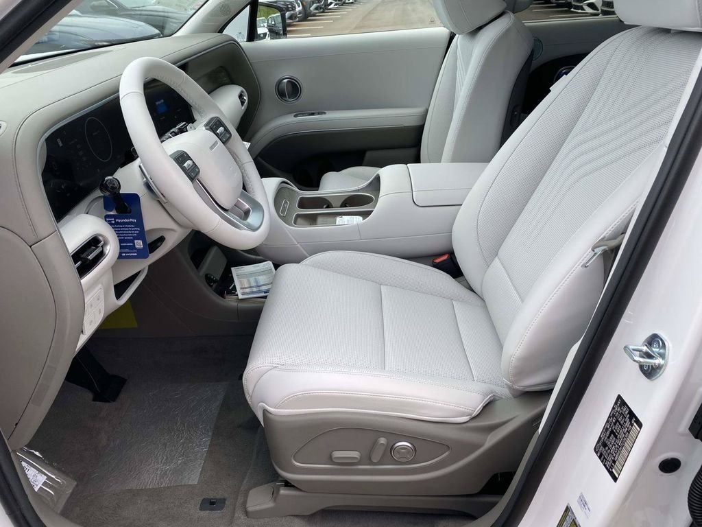 New 2026 White Hyundai Blue SEL Premium 8P image 13