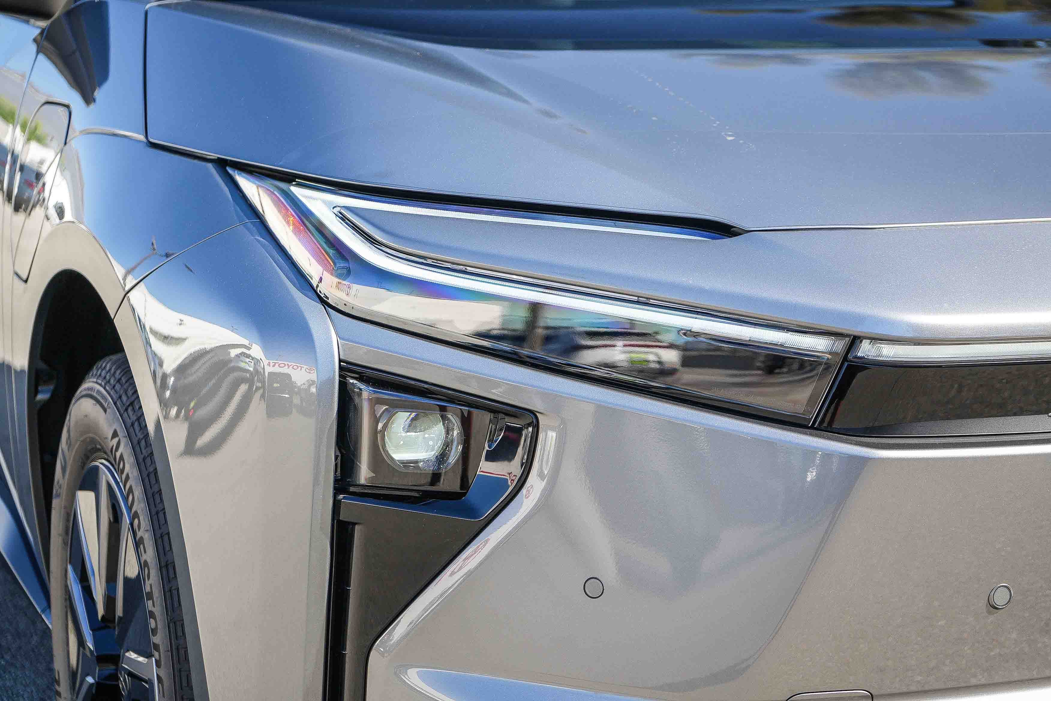 New 2026 Heavy Metal <sup>1</sup> Toyota  XLE image 4
