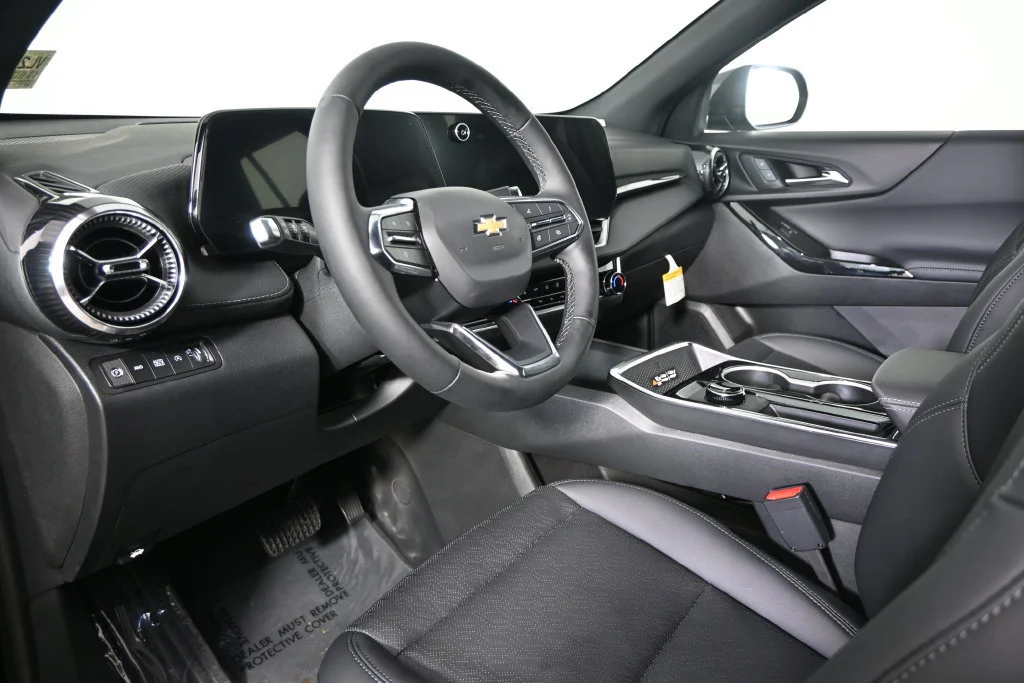 2027 Chevrolet Equinox LT - Photo 22