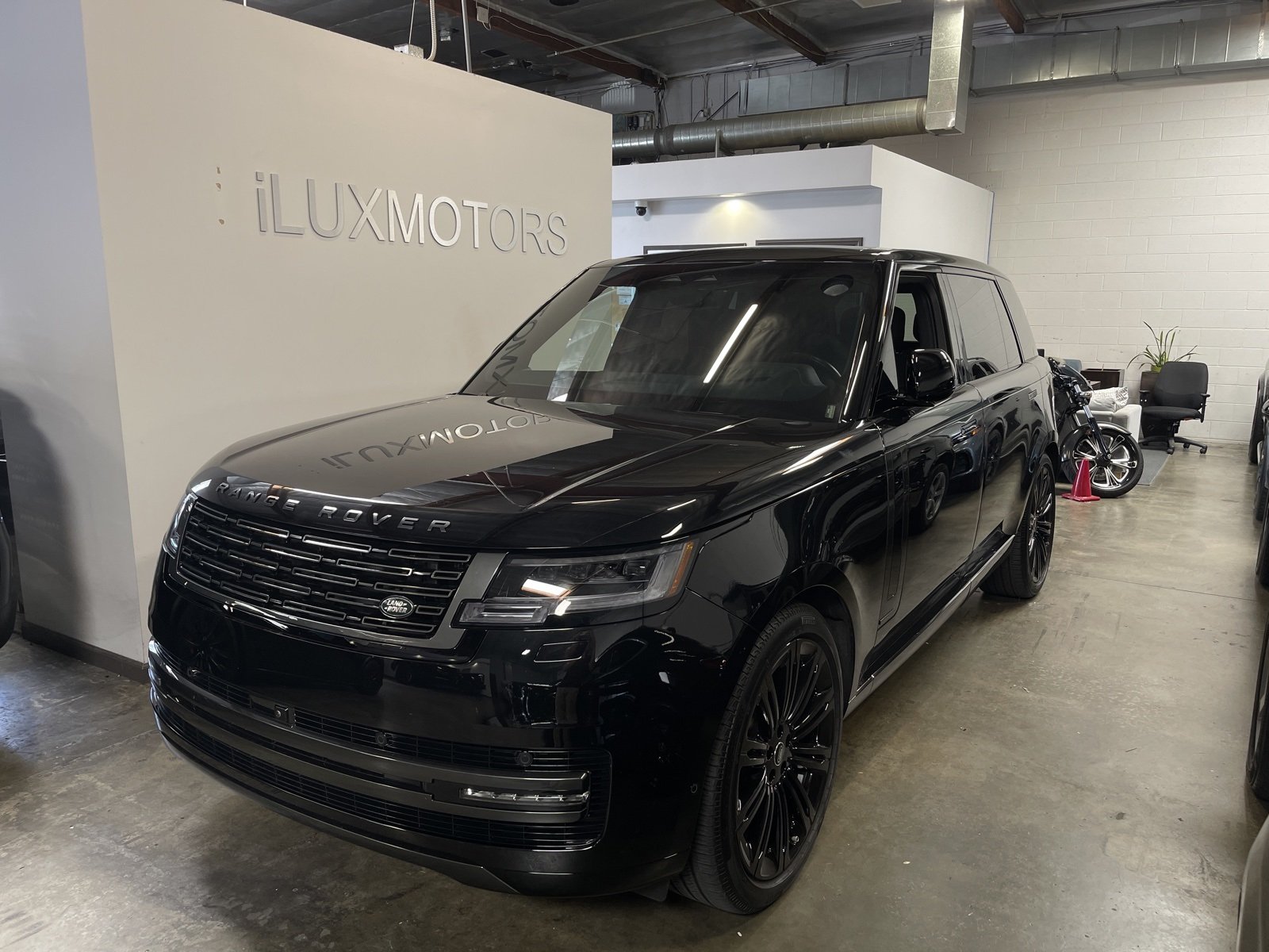2025 Land Rover Range Rover Autobiography