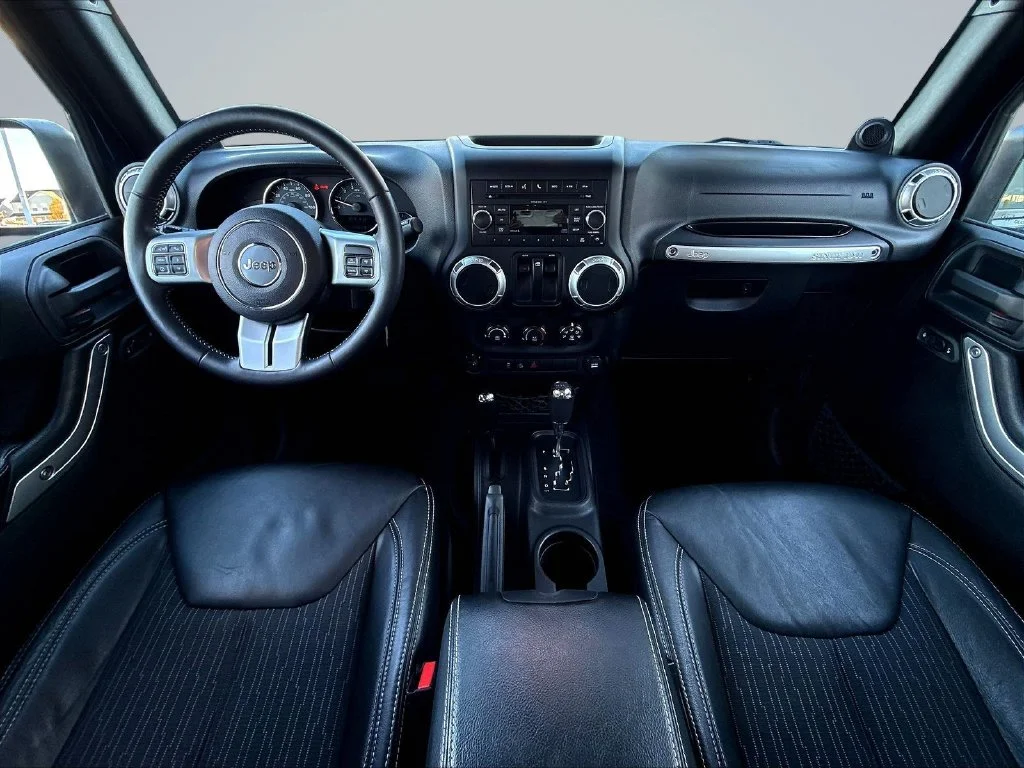 Used 2013 True Blue Pearlcoat Jeep Sport image 13
