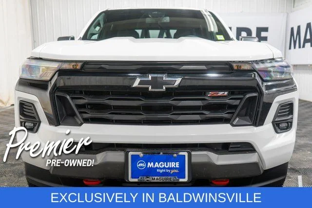 Used 2025 White Chevrolet Z71 image 3