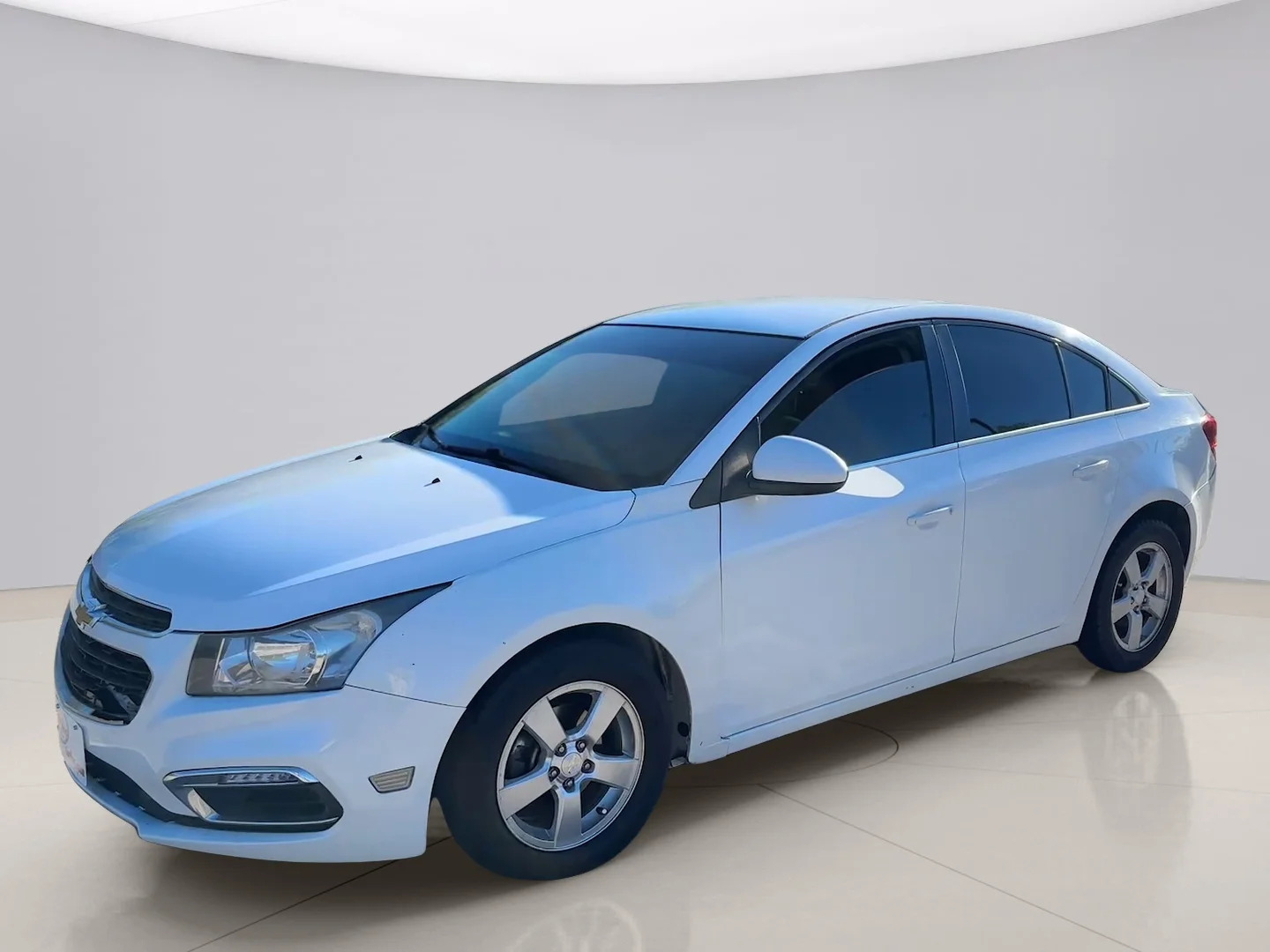 Used 2015 White Chevrolet 1LT image 1