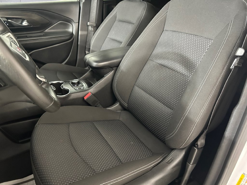 Used 2024 White GMC SLE image 8