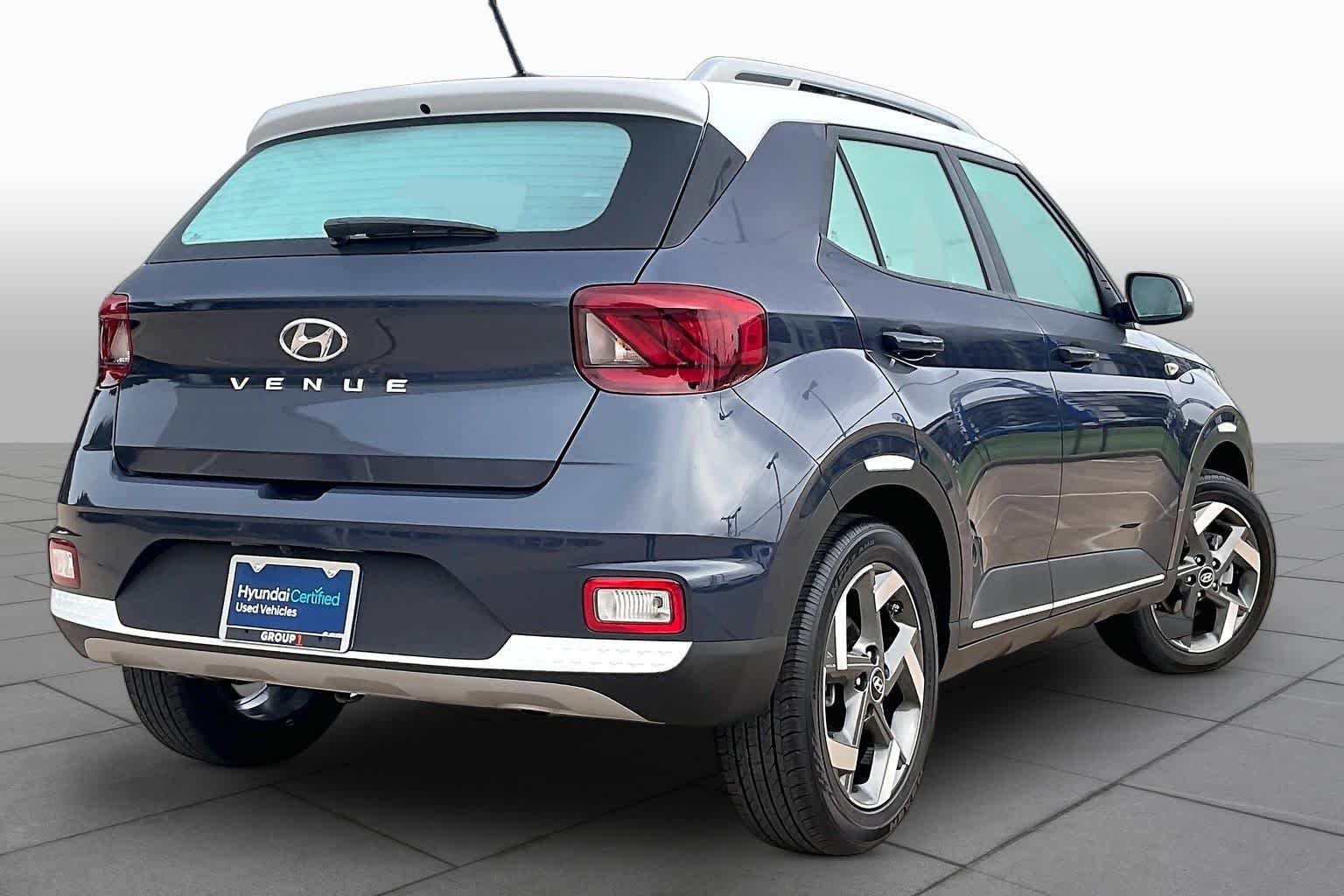 Used 2025 Denim w/White Roof Hyundai Limited image 13