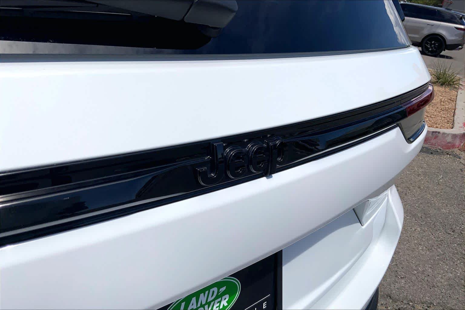 Used 2024 Bright White Clearcoat Jeep Altitude X image 8