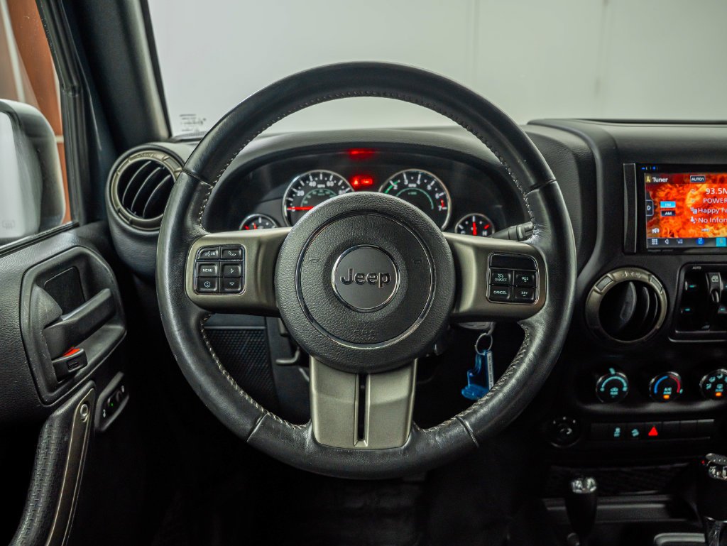 Used 2018 Rhino Clearcoat Jeep Unlimited Sport image 20