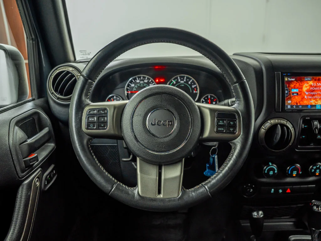 Used 2018 Rhino Clearcoat Jeep Unlimited Sport image 20
