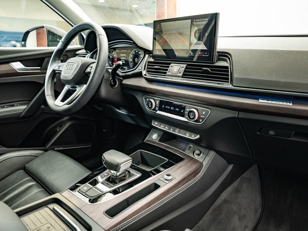 Used 2021 Mythos Black Metallic Audi 45 Prestige image 49