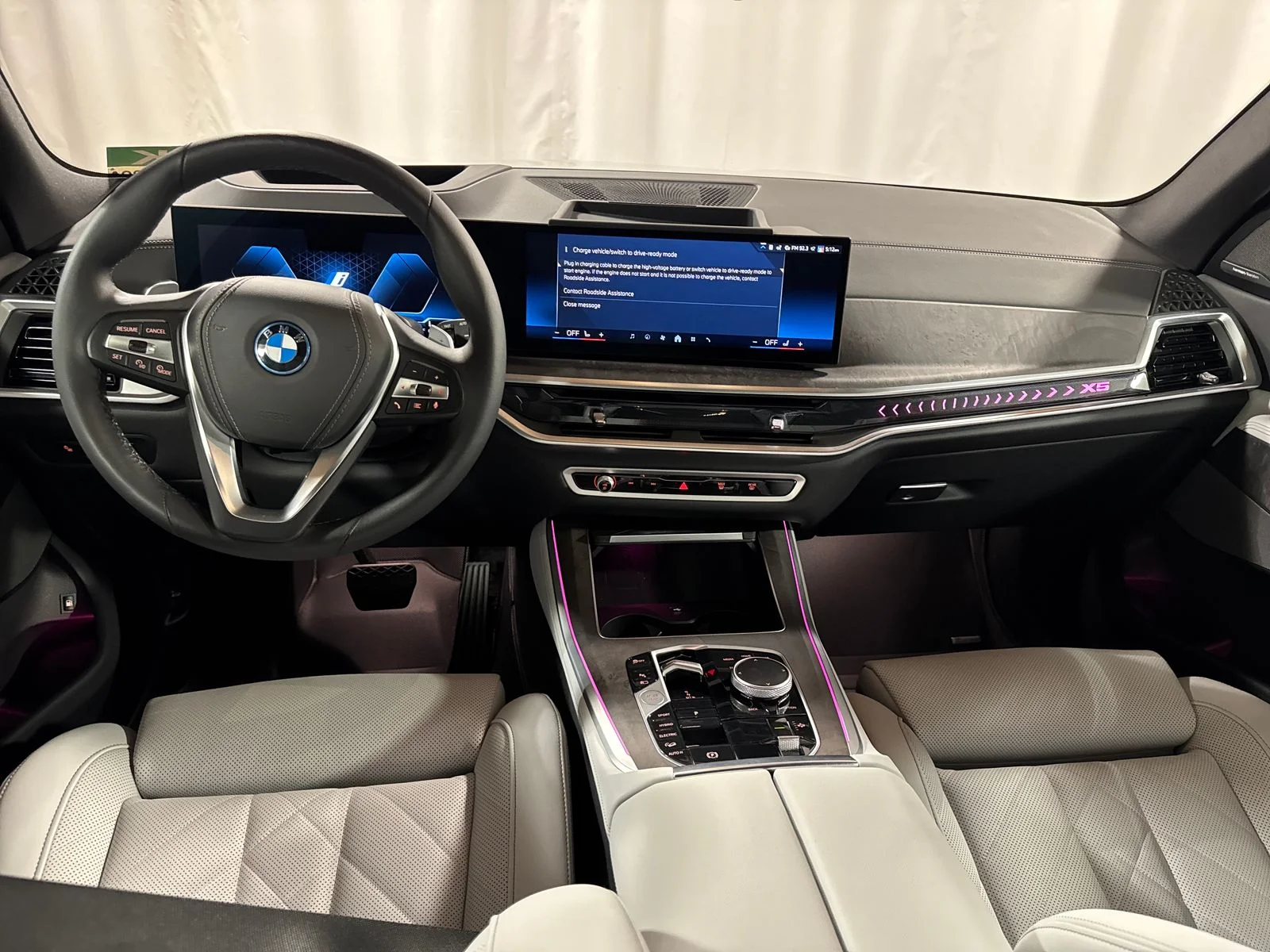 Used 2025 Gray Metallic BMW xDrive50e image 4