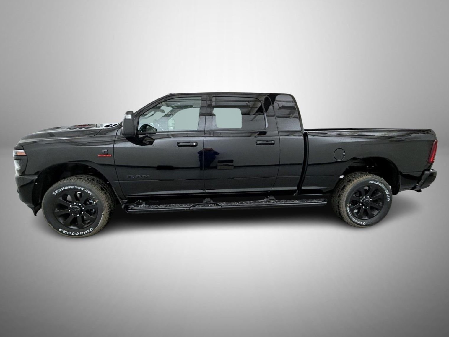 New 2026 Diamond Black Crystal Pearl-Coat Exterior Paint RAM Laramie image 8