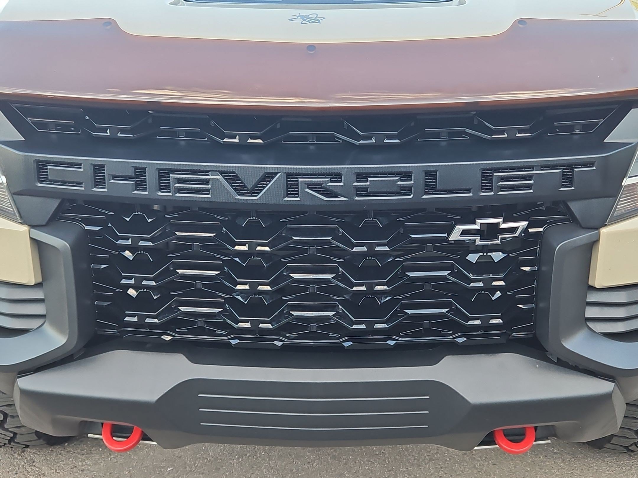 Certified Used 2021 SAND DUNE METALLIC Chevrolet 4WD ZR2 image 9