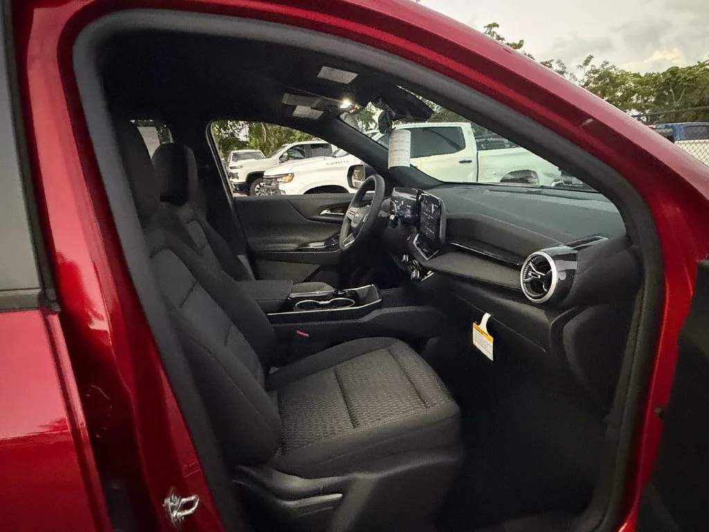 2027 Chevrolet Equinox LT - Photo 14