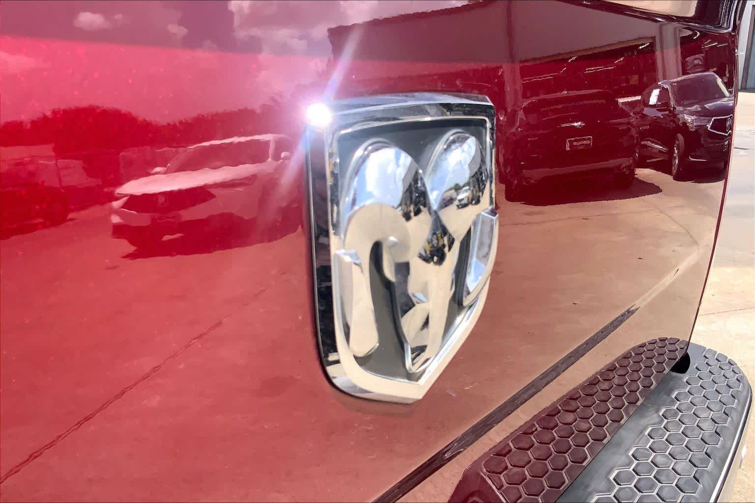 Used 2017 Delmonico Red Pearlcoat Ram Lone Star Silver image 10