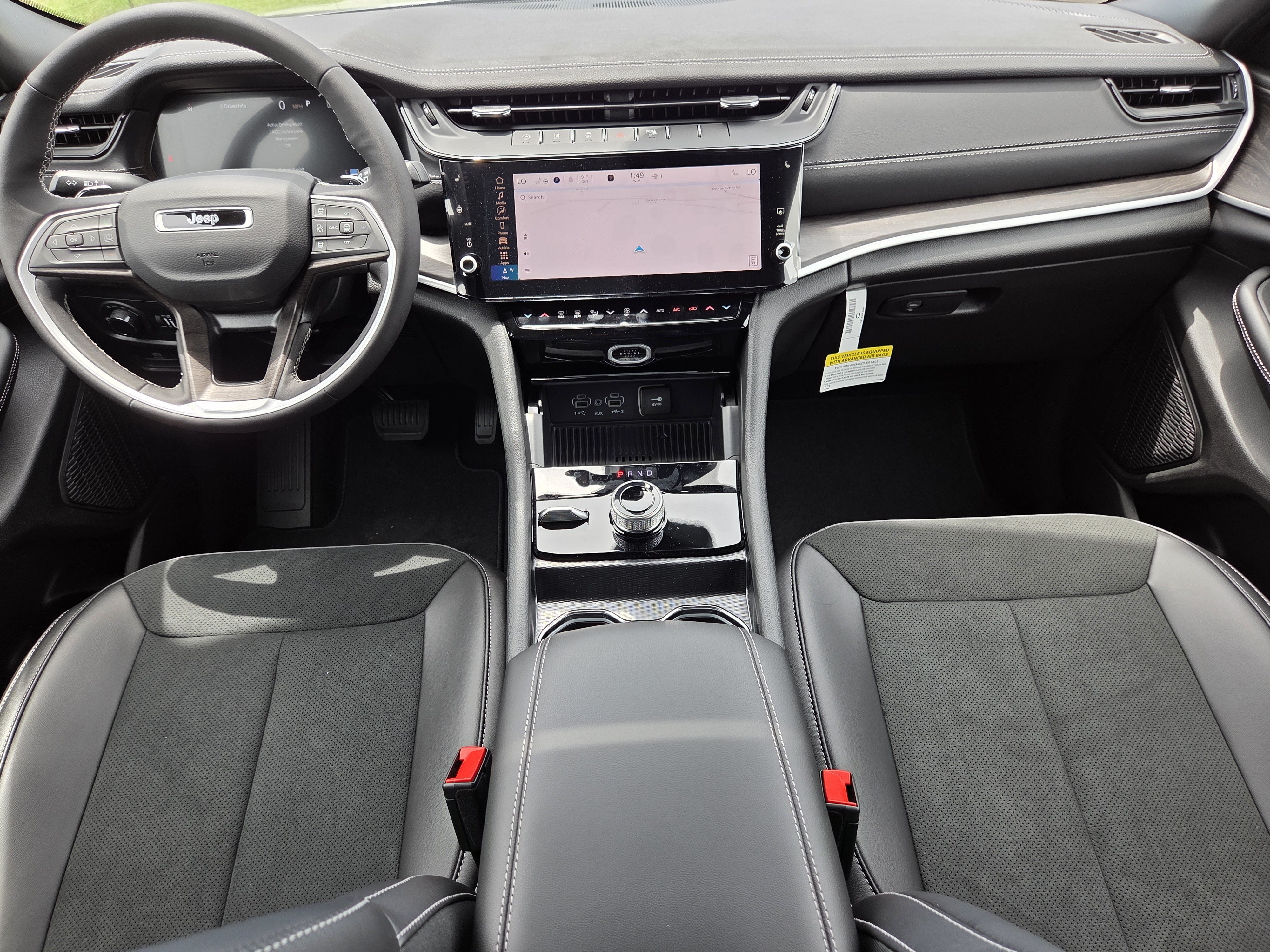 New 2026 Silver Zynith Jeep Laredo Altitude image 9
