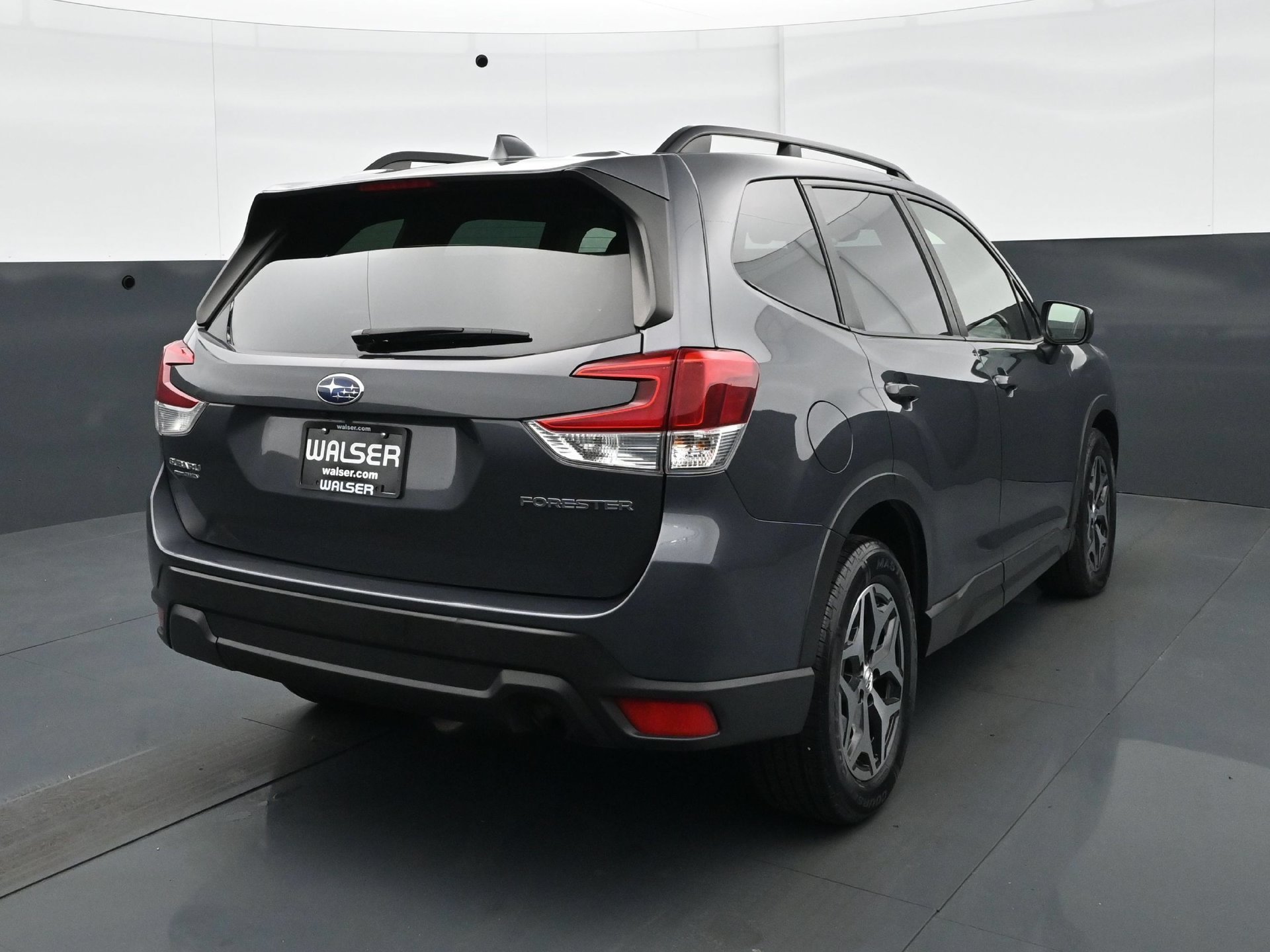 Used 2021 Magnetite Gray Metallic Subaru Premium image 6