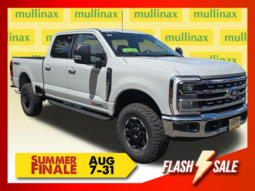 New 2026 White Ford XLT image 1