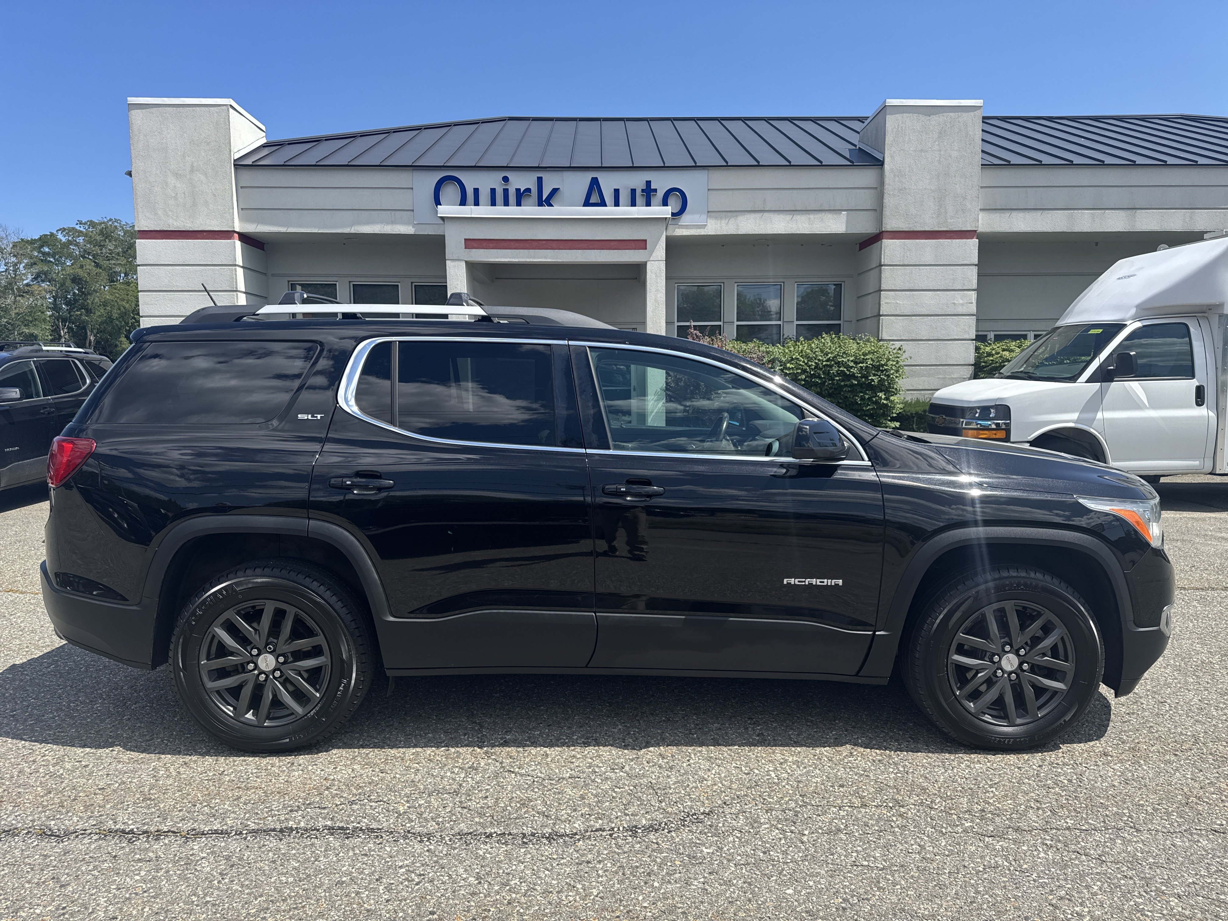 Used 2017 Ebony Twilight Metallic GMC SLT image 4