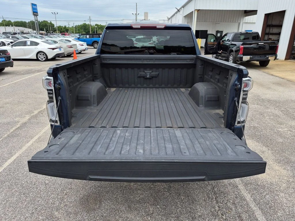 Used 2020 Blue Chevrolet Custom image 23