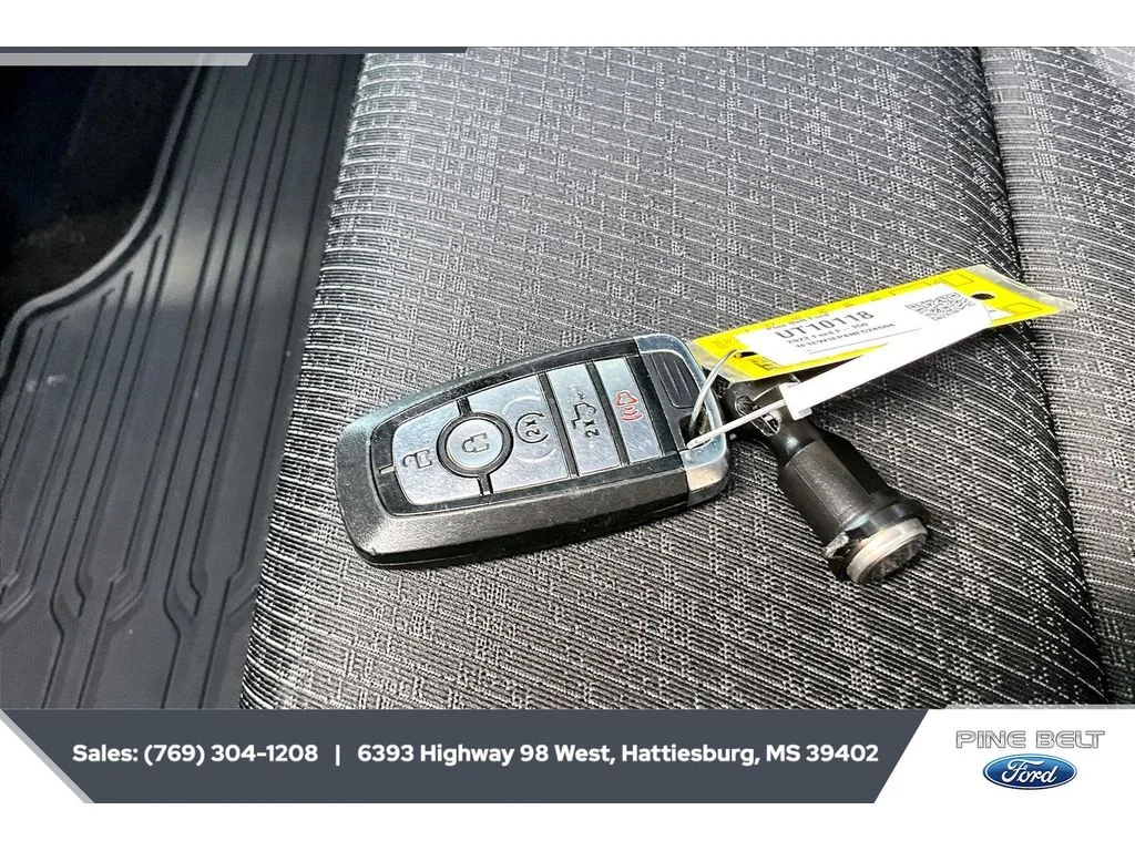 Used 2022 Agate Black Metallic Ford XLT image 9
