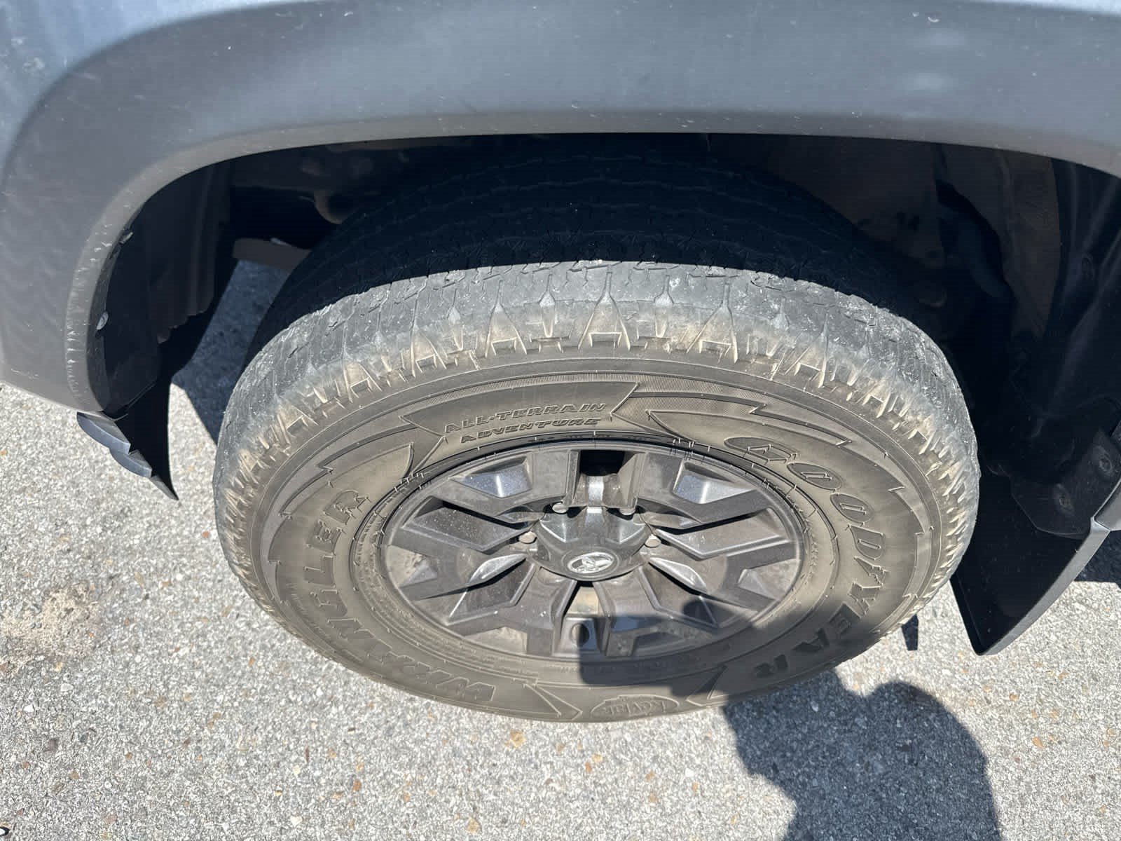 Used 2021 Midnight Black Metallic Toyota SR5 image 7