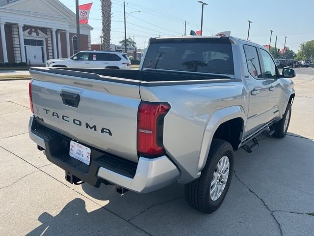 2026 Toyota Tacoma SR5 - Photo 8