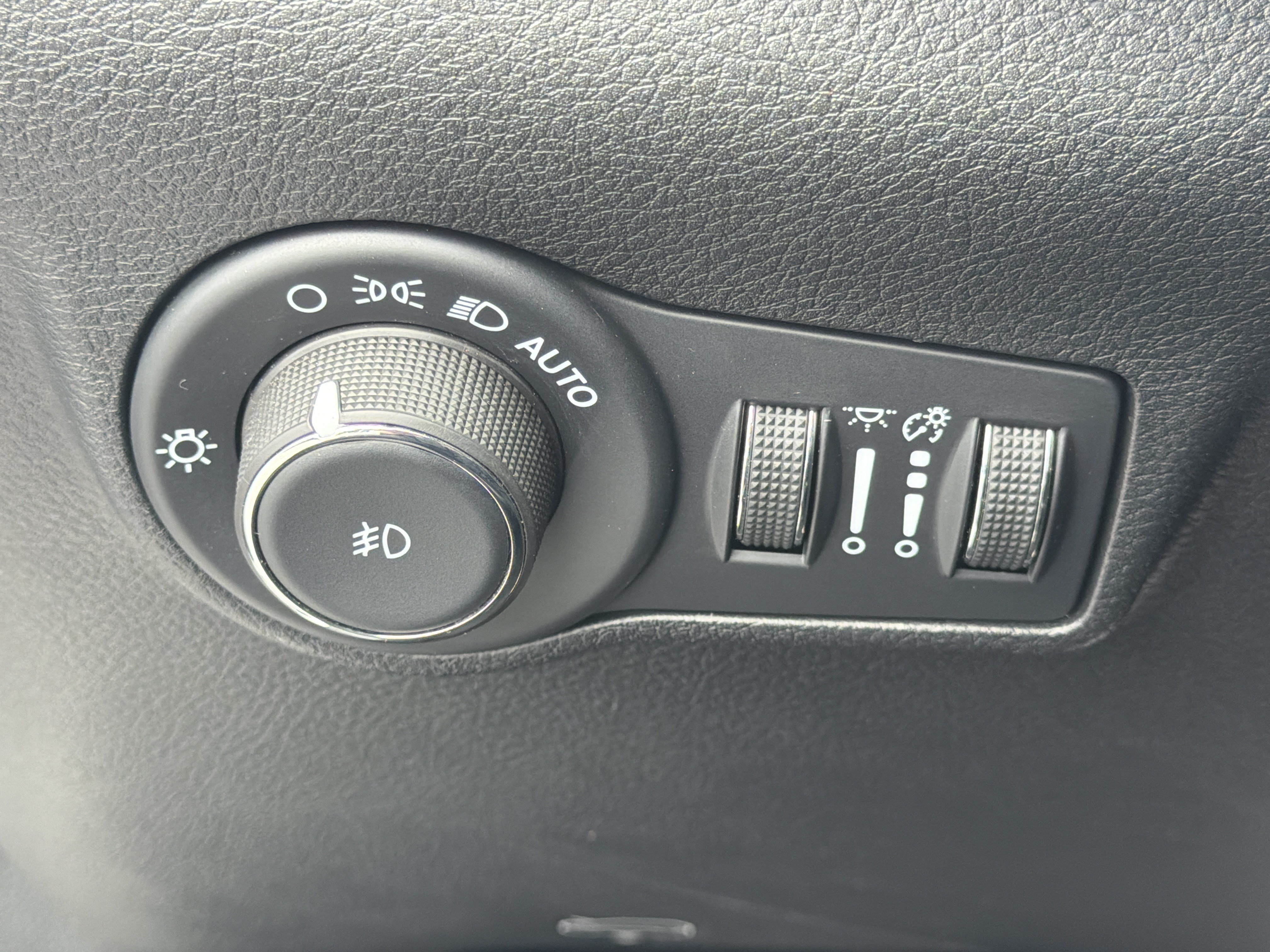 Used 2025 Bright White Clearcoat Jeep Limited image 36