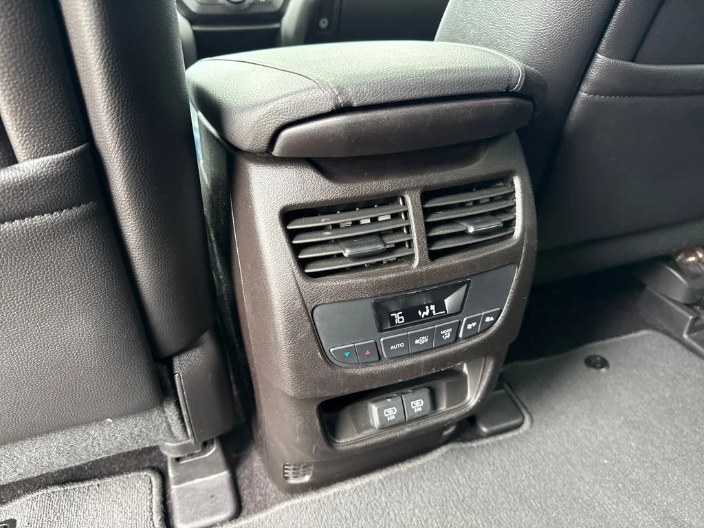 Used 2020  Acura Technology image 23