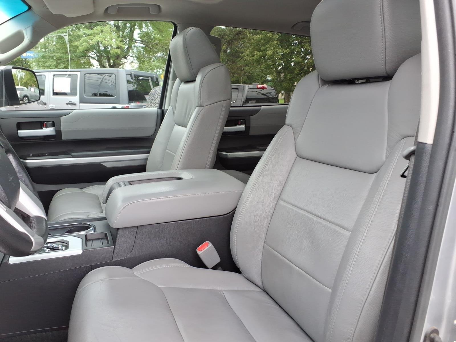 Used 2016 Silver Sky Metallic Toyota LTD image 10
