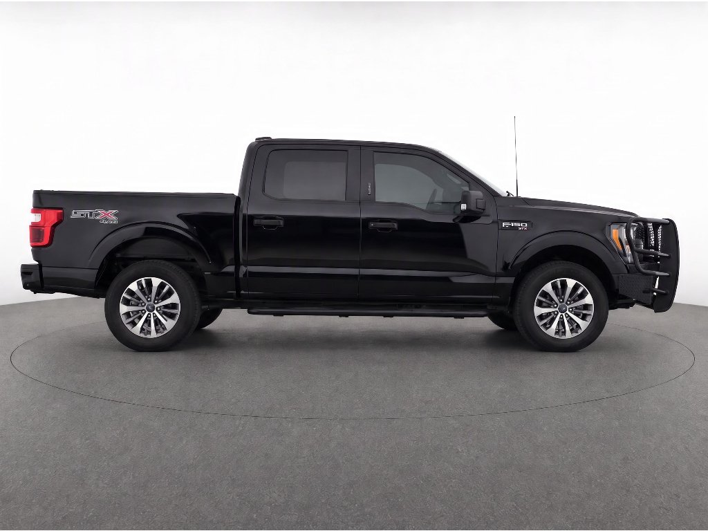 Used 2018 Shadow Black Ford XL image 9