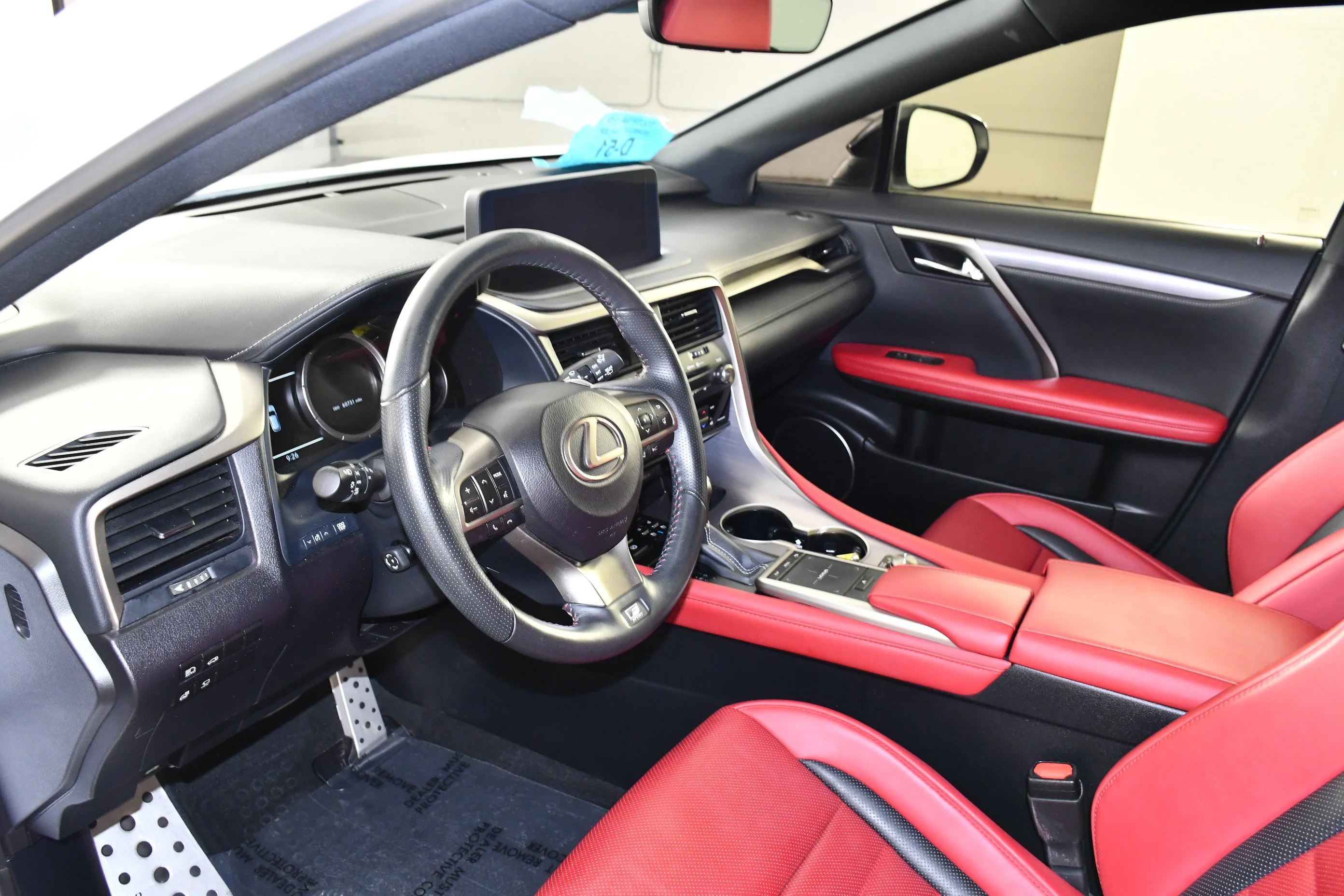 Used 2022 Ultra White Lexus RX 350 F SPORT Handling image 2