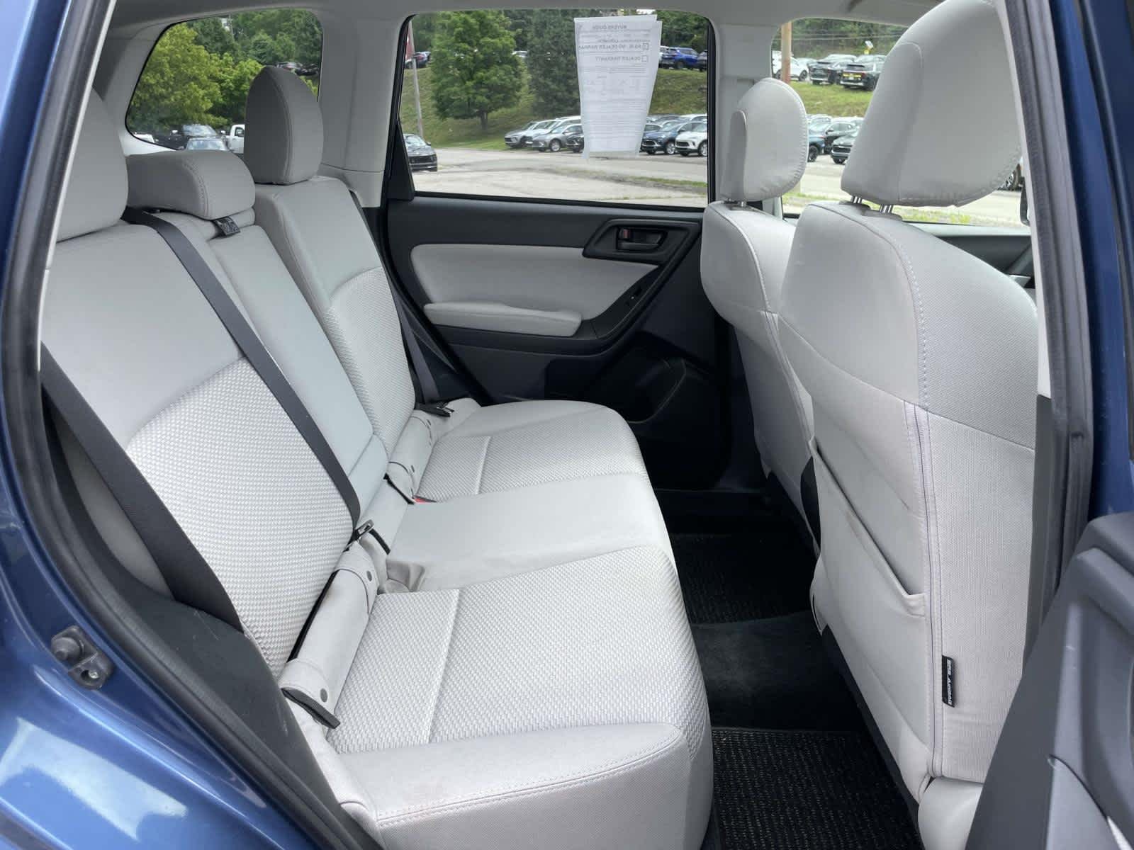Used 2014 Marine Blue Pearl Subaru 2.5i Premium image 21