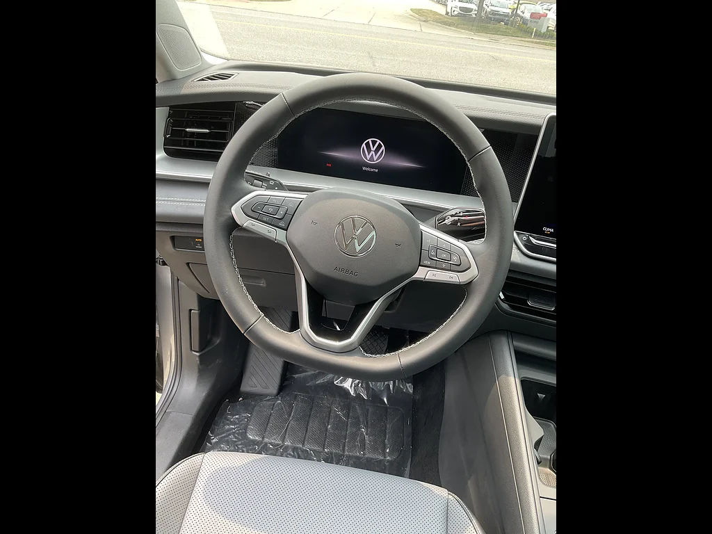 New 2026 Pyrite Silver Metallic Volkswagen SE 4Motion image 8