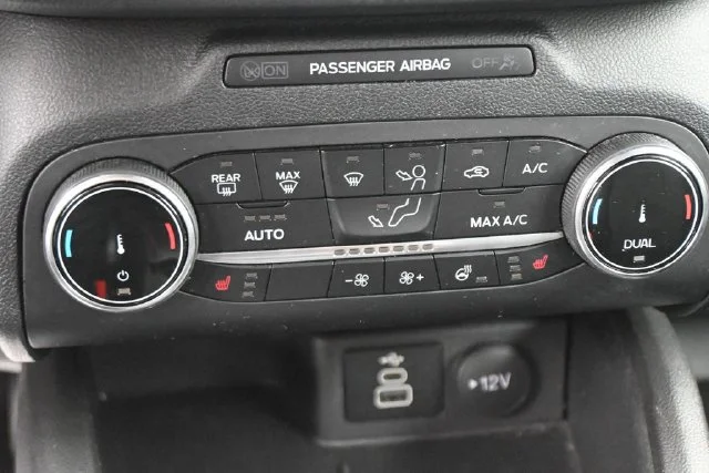 Used 2025 Silver Ford ST-Line Select image 30