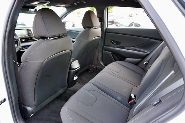 Used 2026 White Hyundai SEL Sport image 15